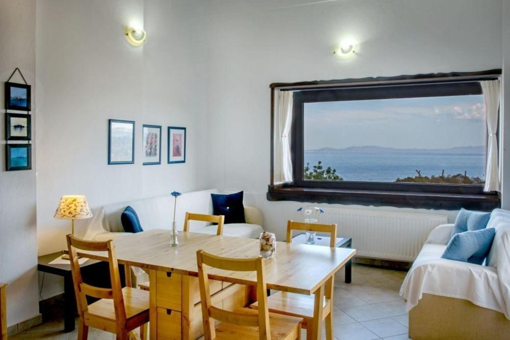 Katevi Luxury Seafront Villa 伊里斯斯 外观 照片