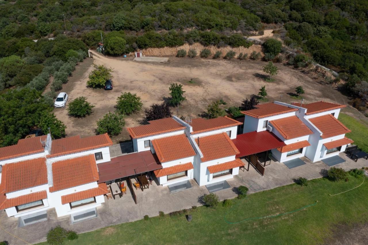 Katevi Luxury Seafront Villa 伊里斯斯 外观 照片