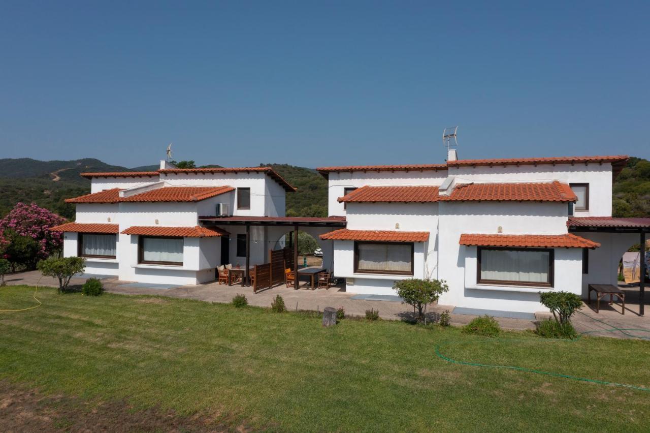 Katevi Luxury Seafront Villa 伊里斯斯 外观 照片