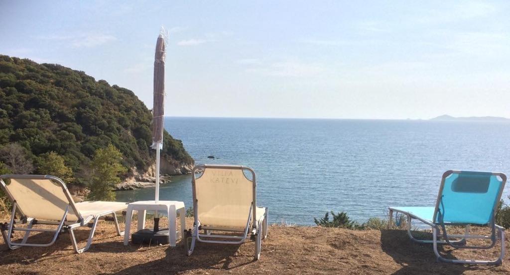 Katevi Luxury Seafront Villa 伊里斯斯 外观 照片